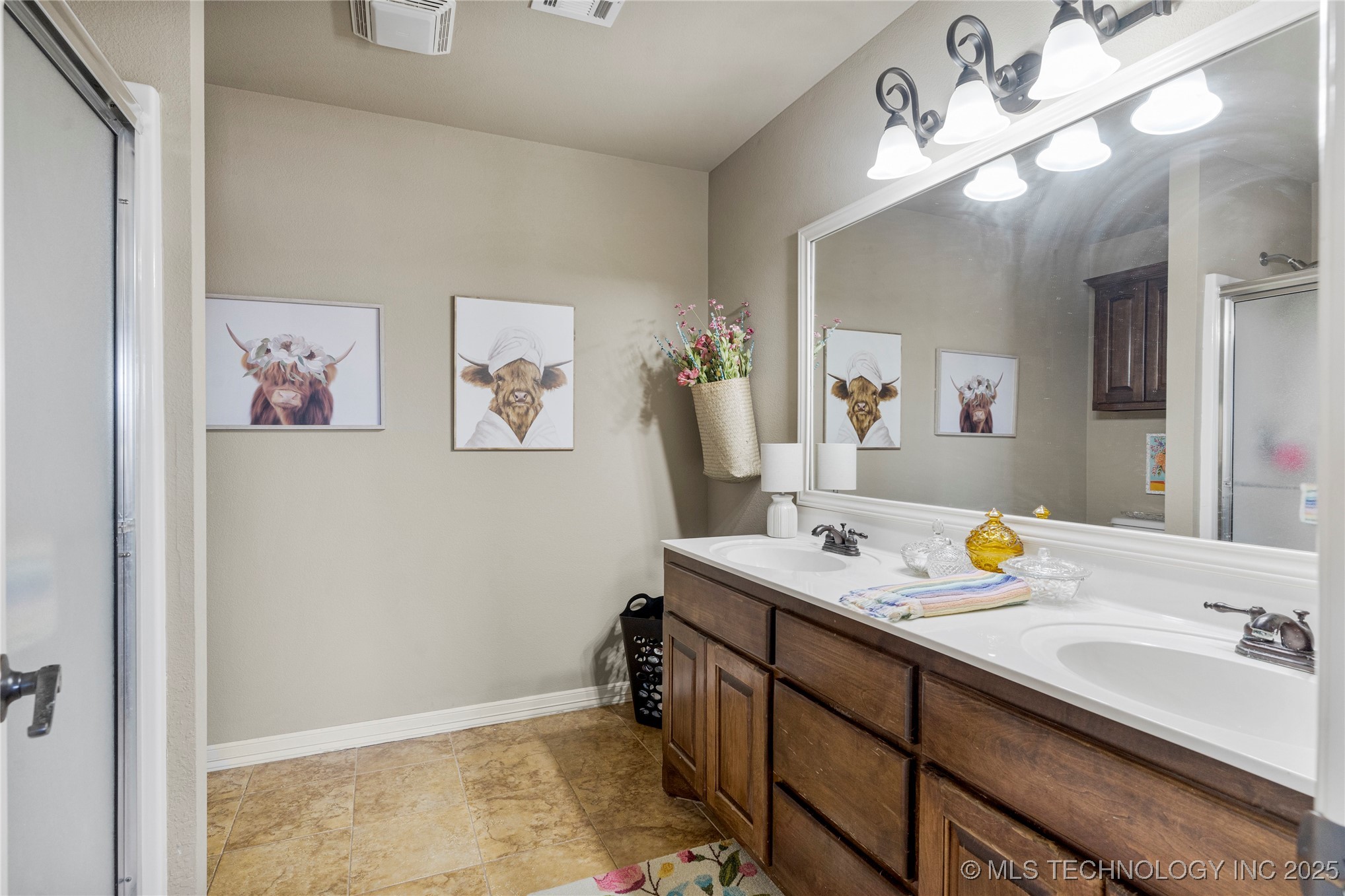 6719 E 85th Street North