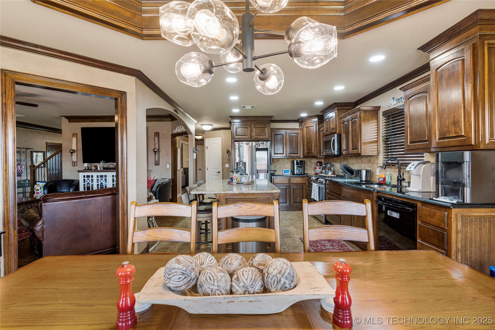 6719 E 85th Street North