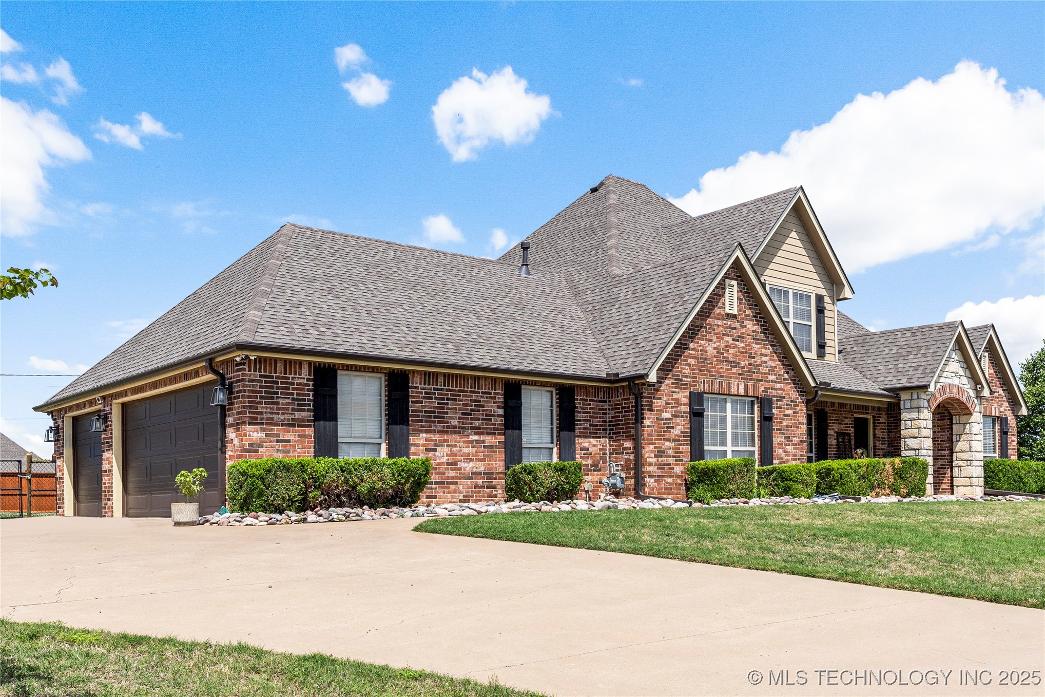 6719 E 85th Street North