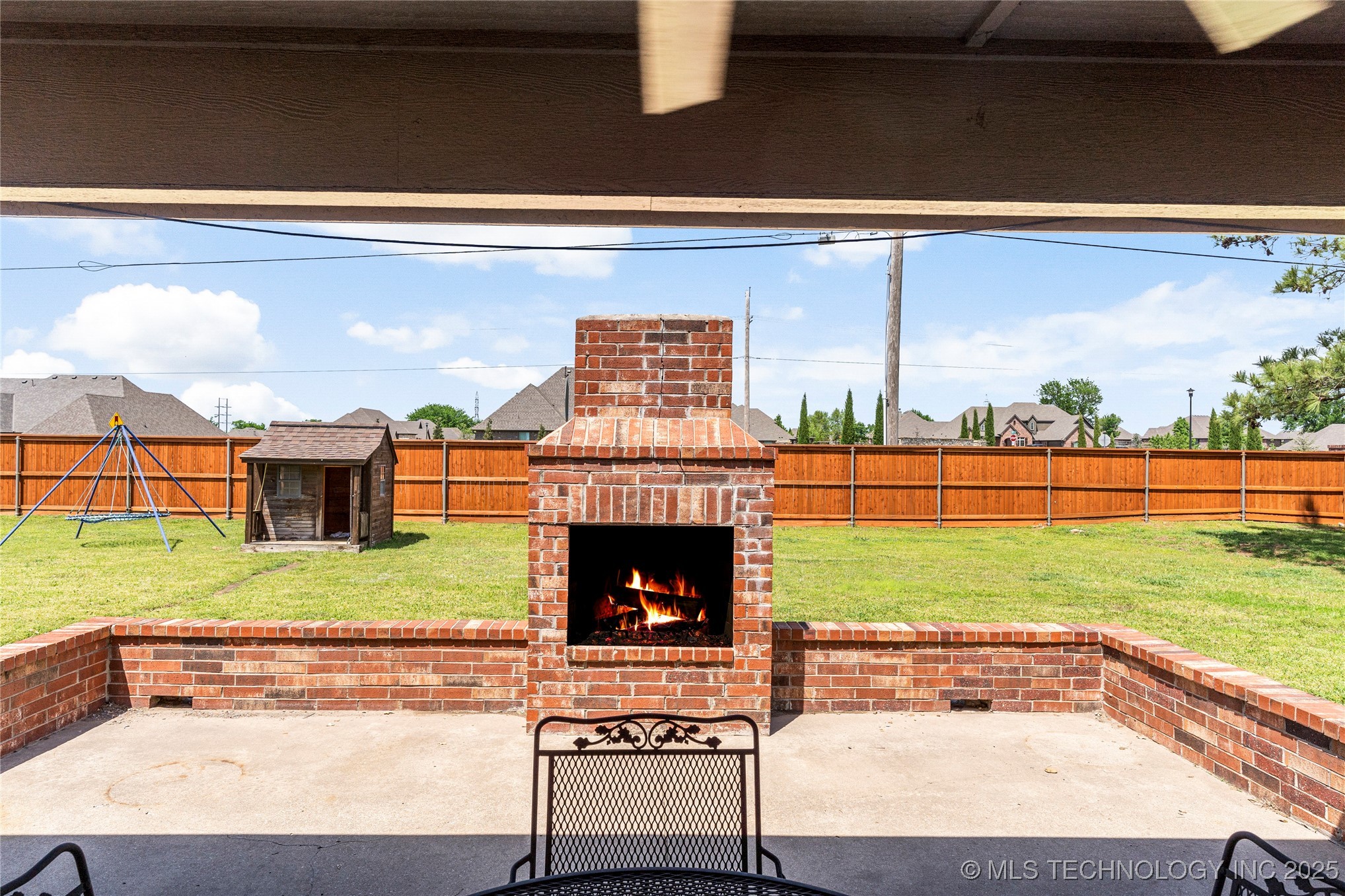 6719 E 85th Street North