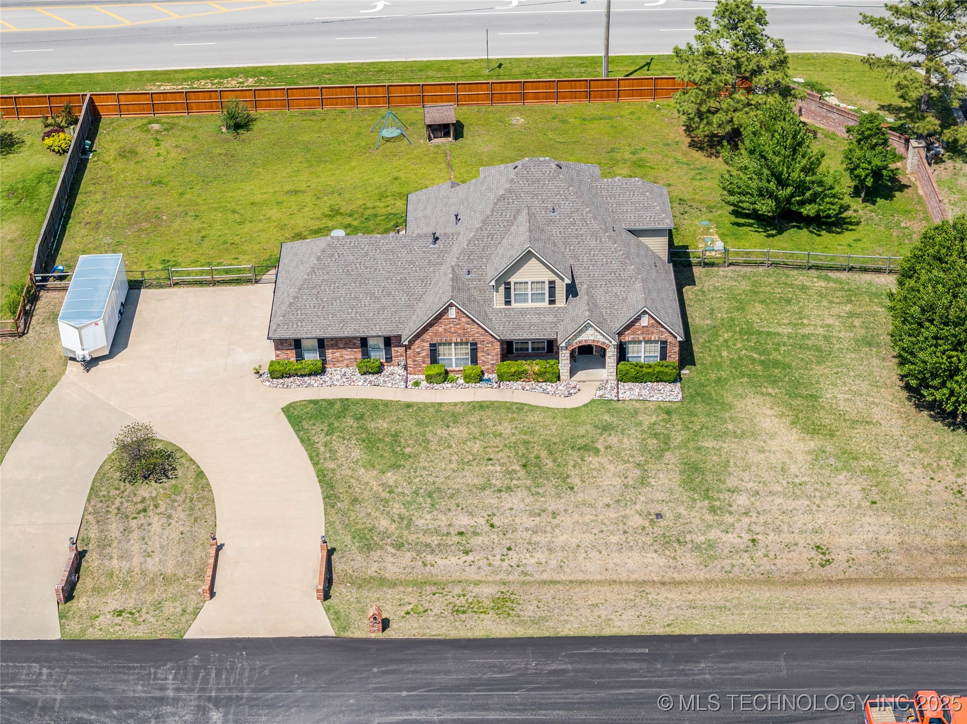 6719 E 85th Street North