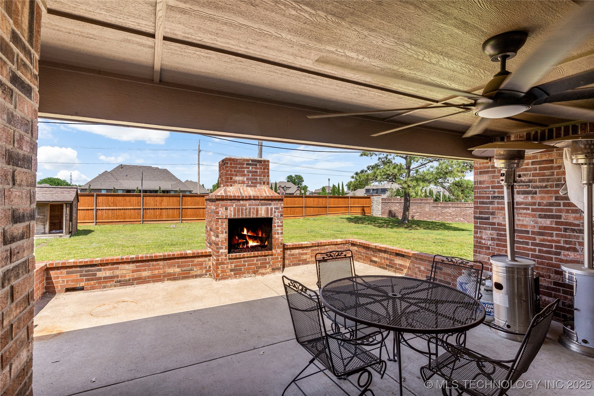 6719 E 85th Street North