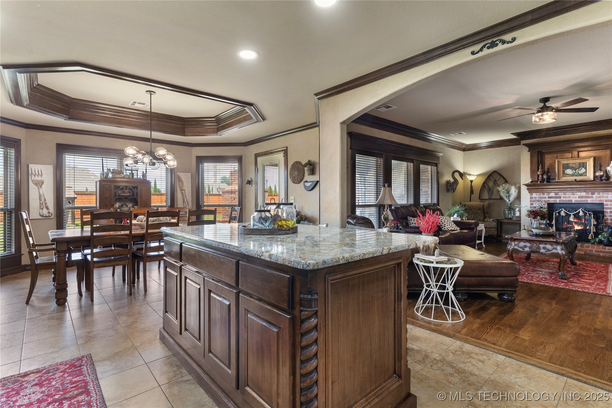 6719 E 85th Street North