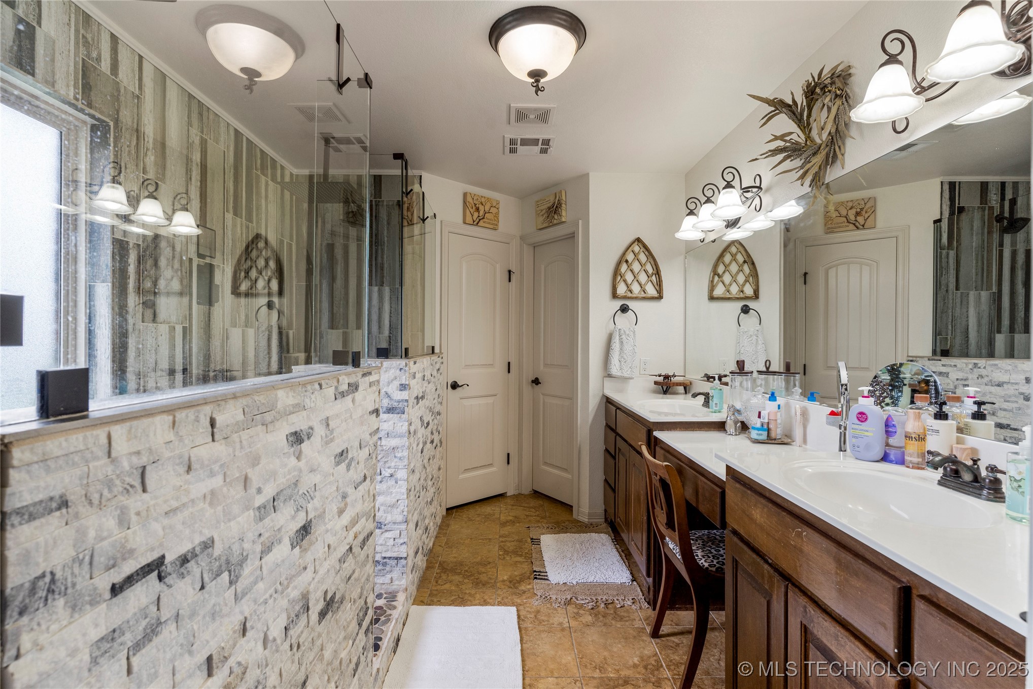 6719 E 85th Street North