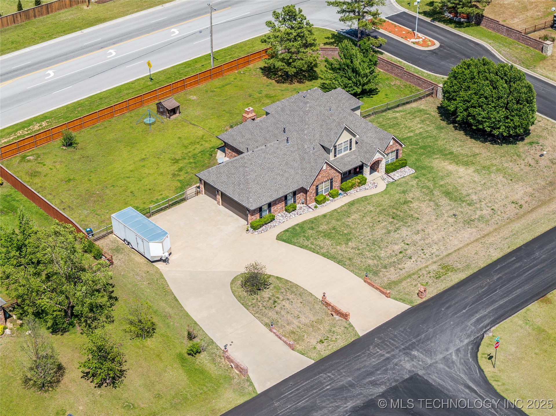 6719 E 85th Street North