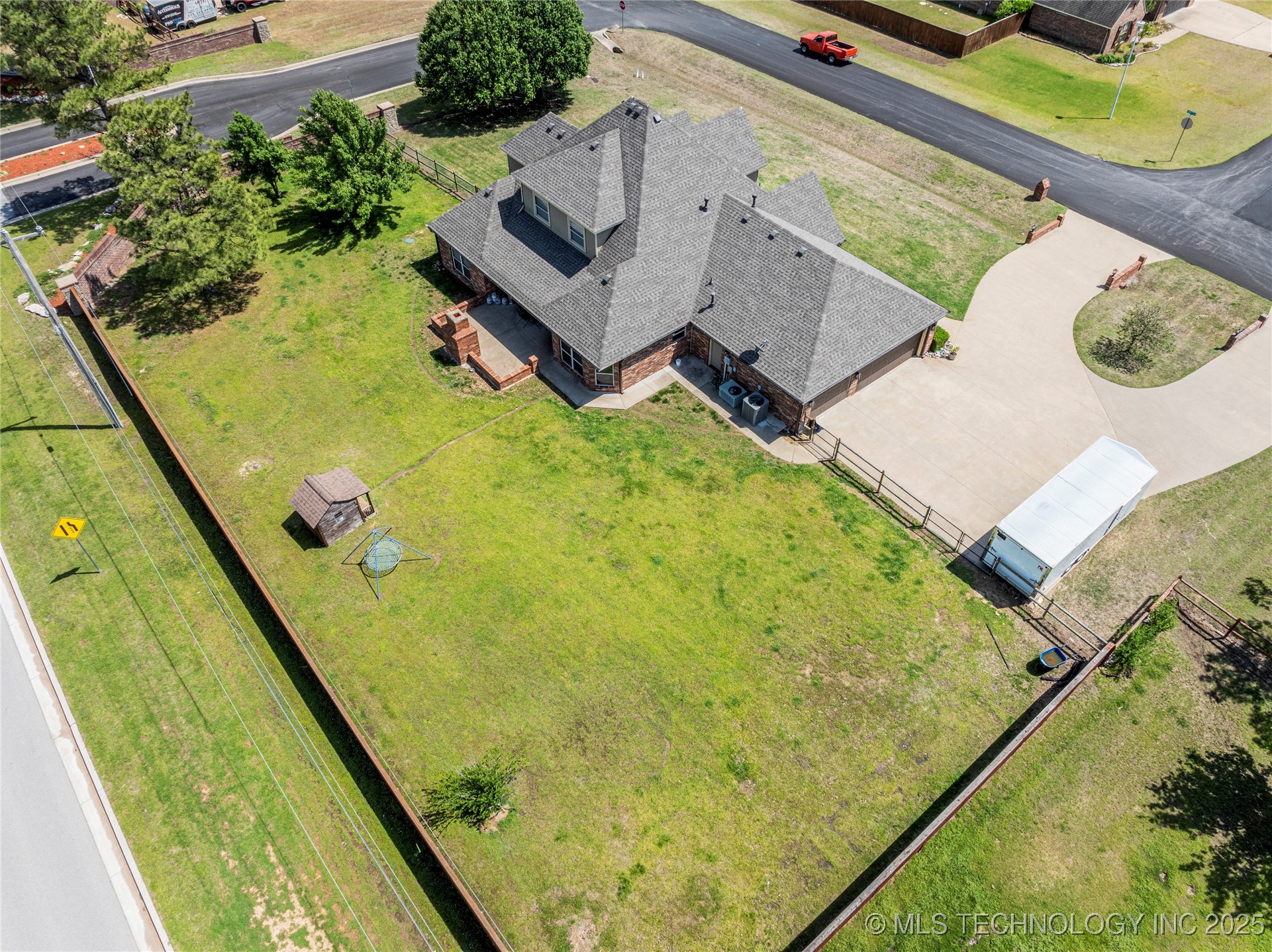 6719 E 85th Street North