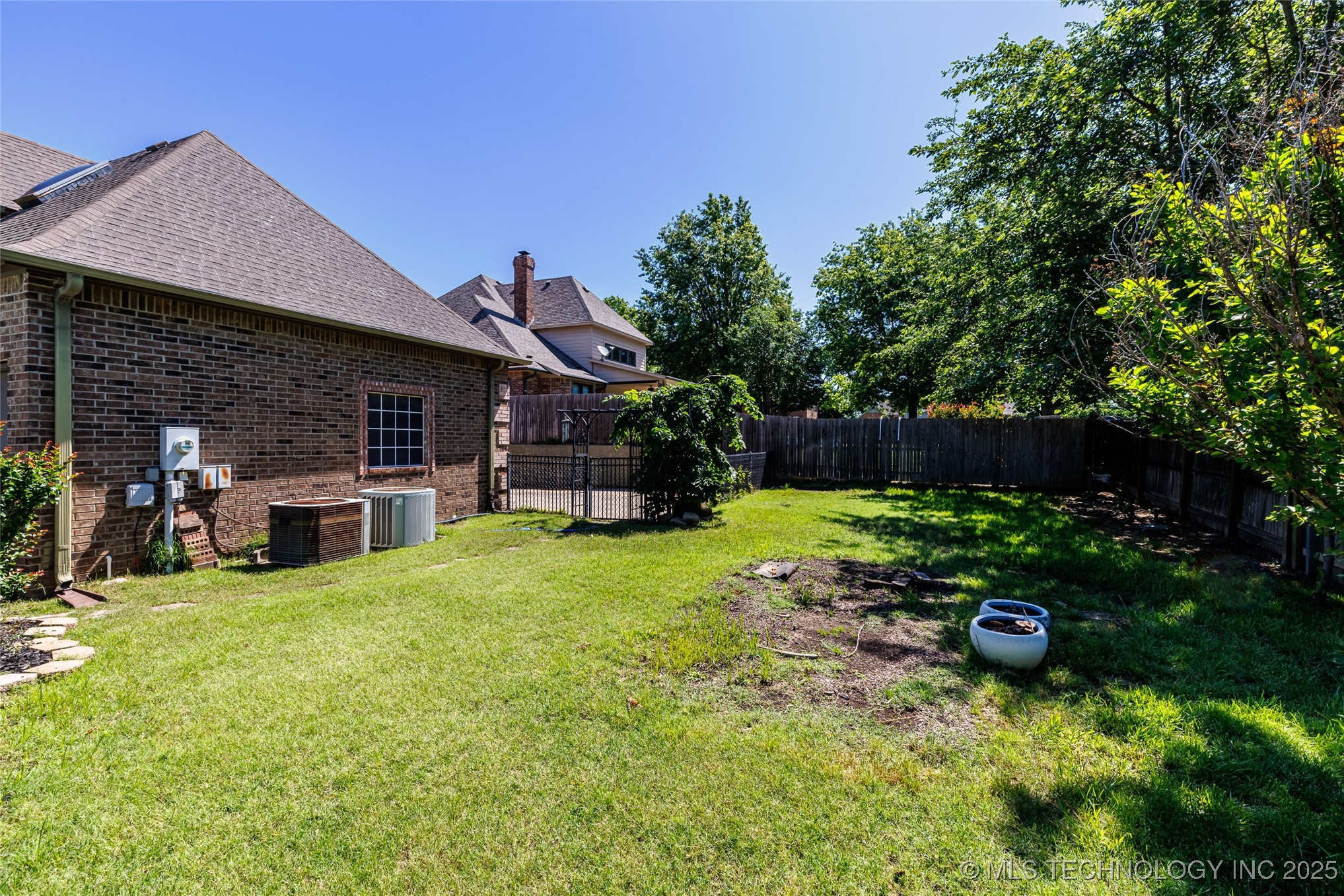 13216 E 93rd Street N