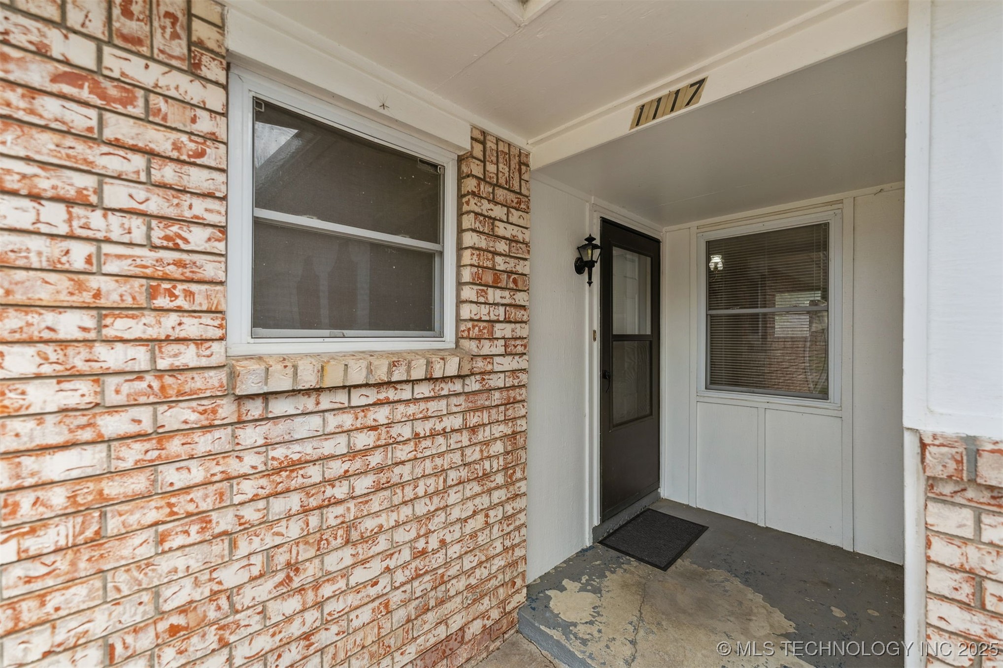 1117 W Chambers Court