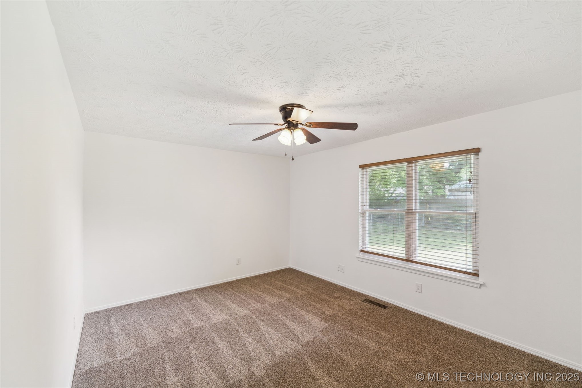 1117 W Chambers Court