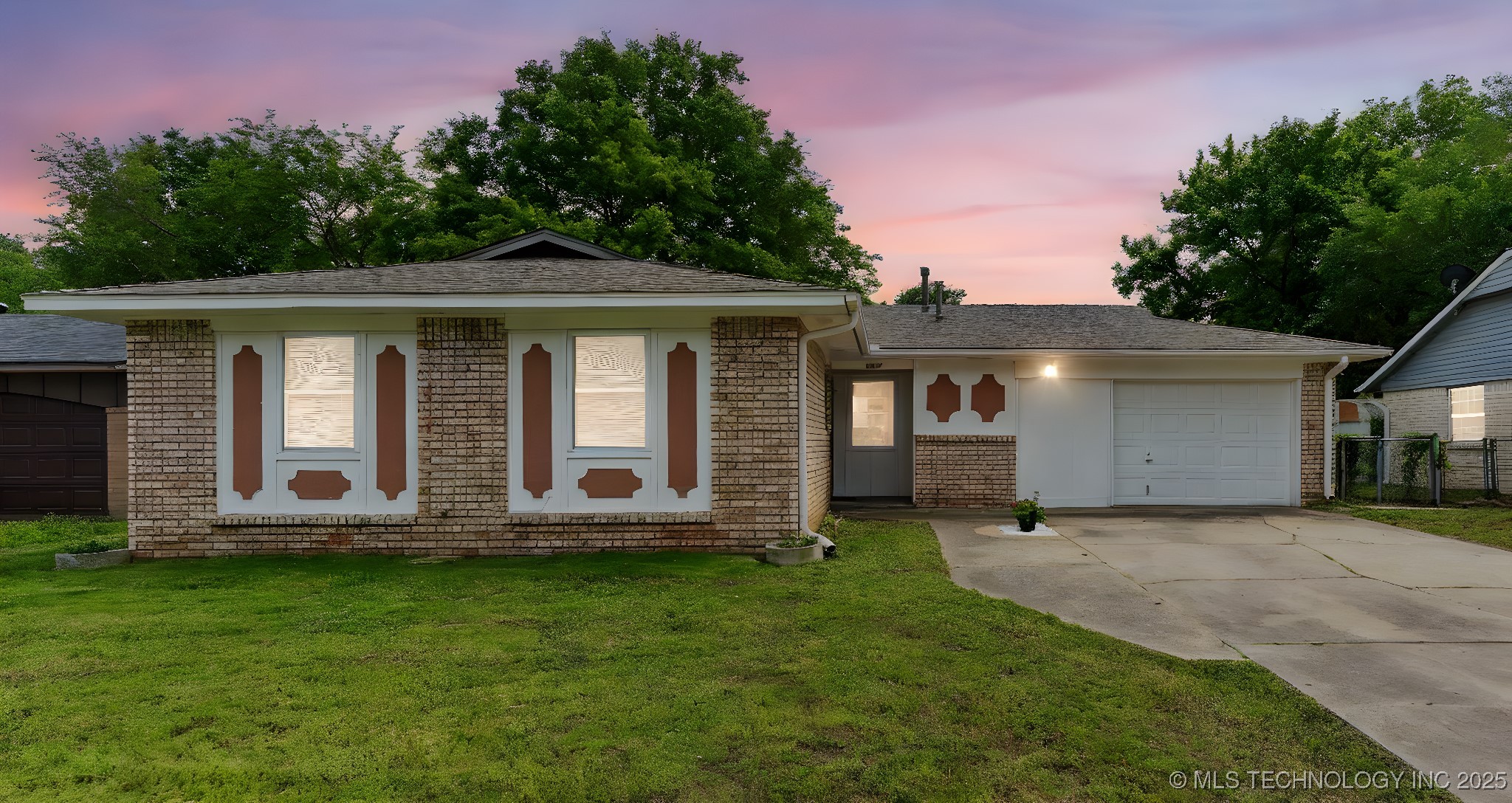 1117 W Chambers Court