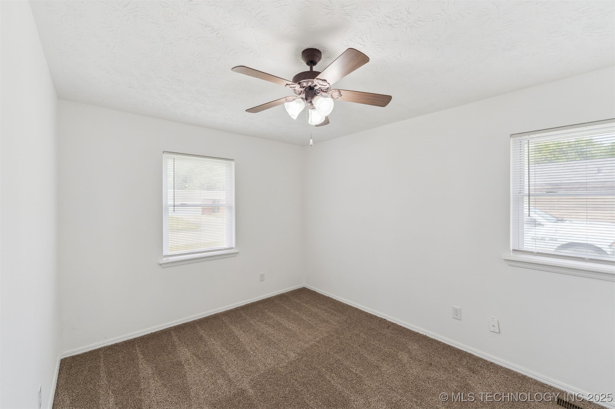 1117 W Chambers Court