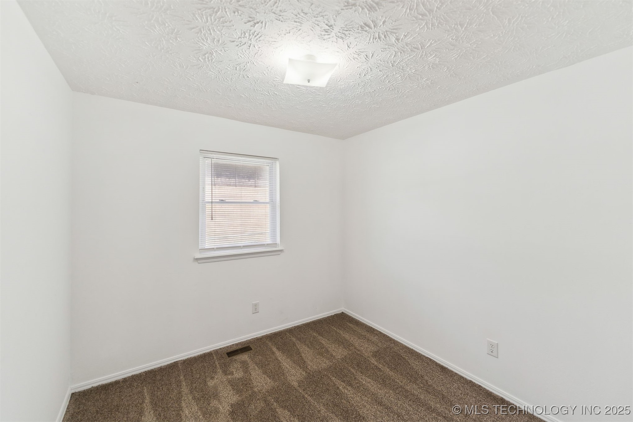 1117 W Chambers Court