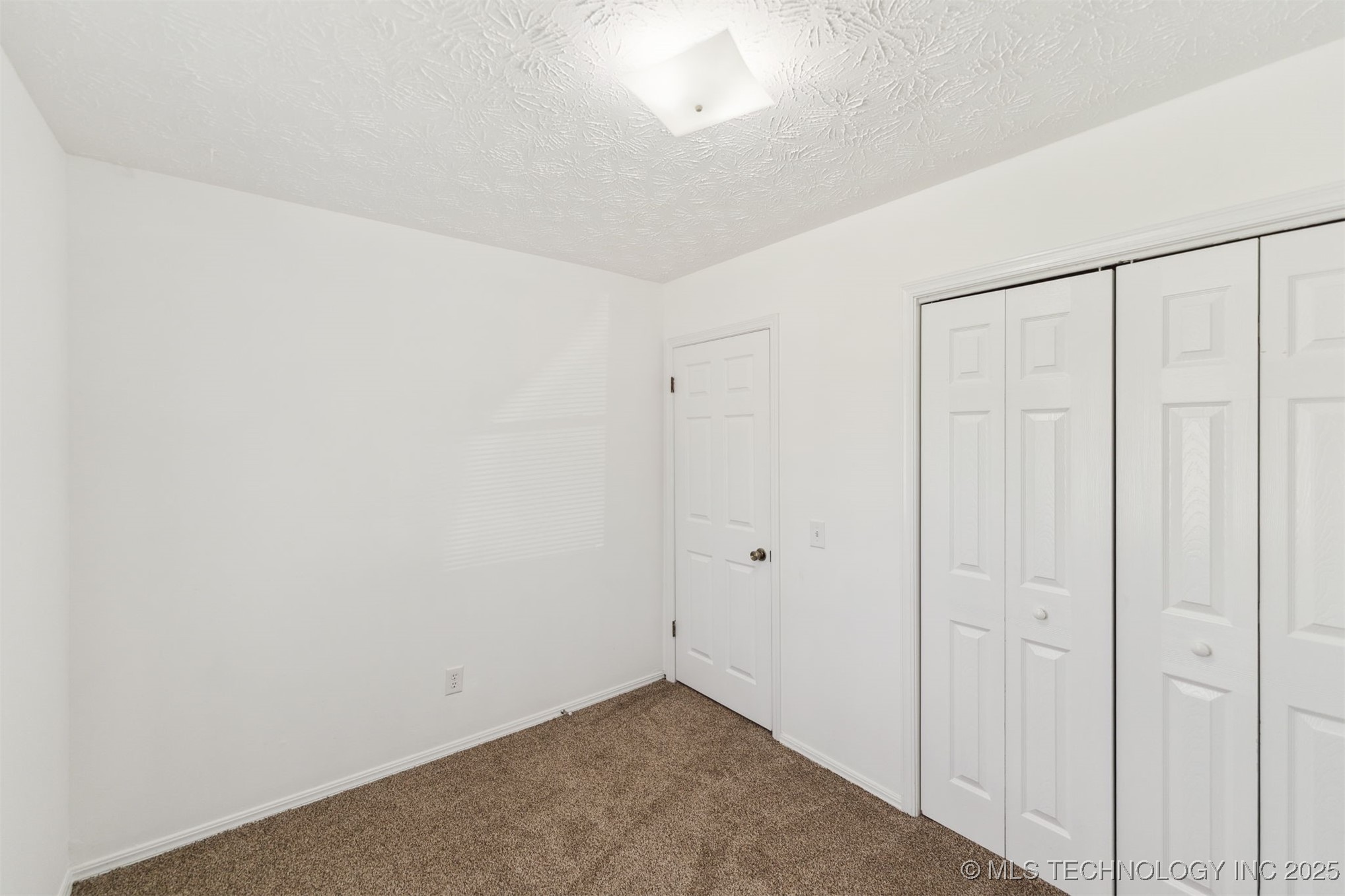 1117 W Chambers Court