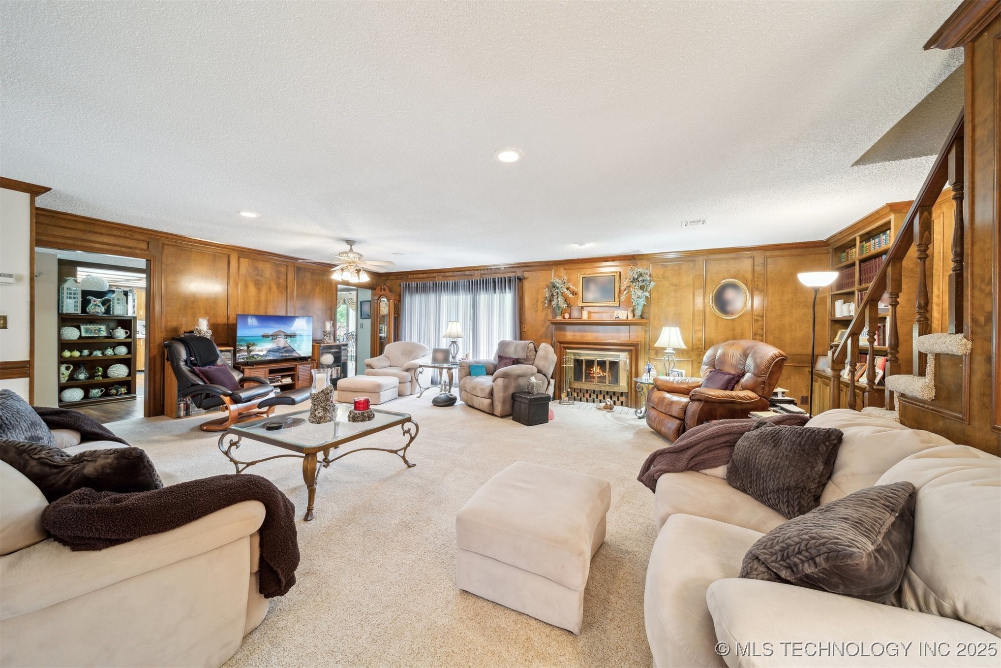 1295 Easy Street
