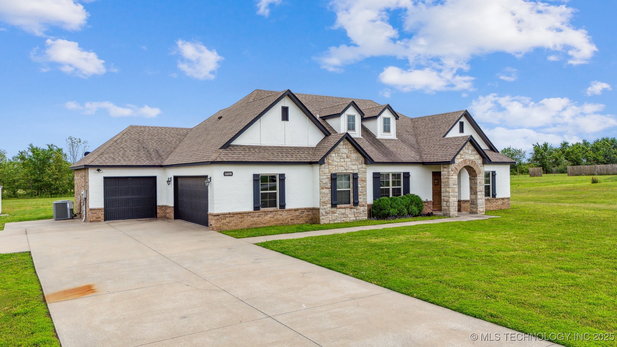 14698 Eagle Drive