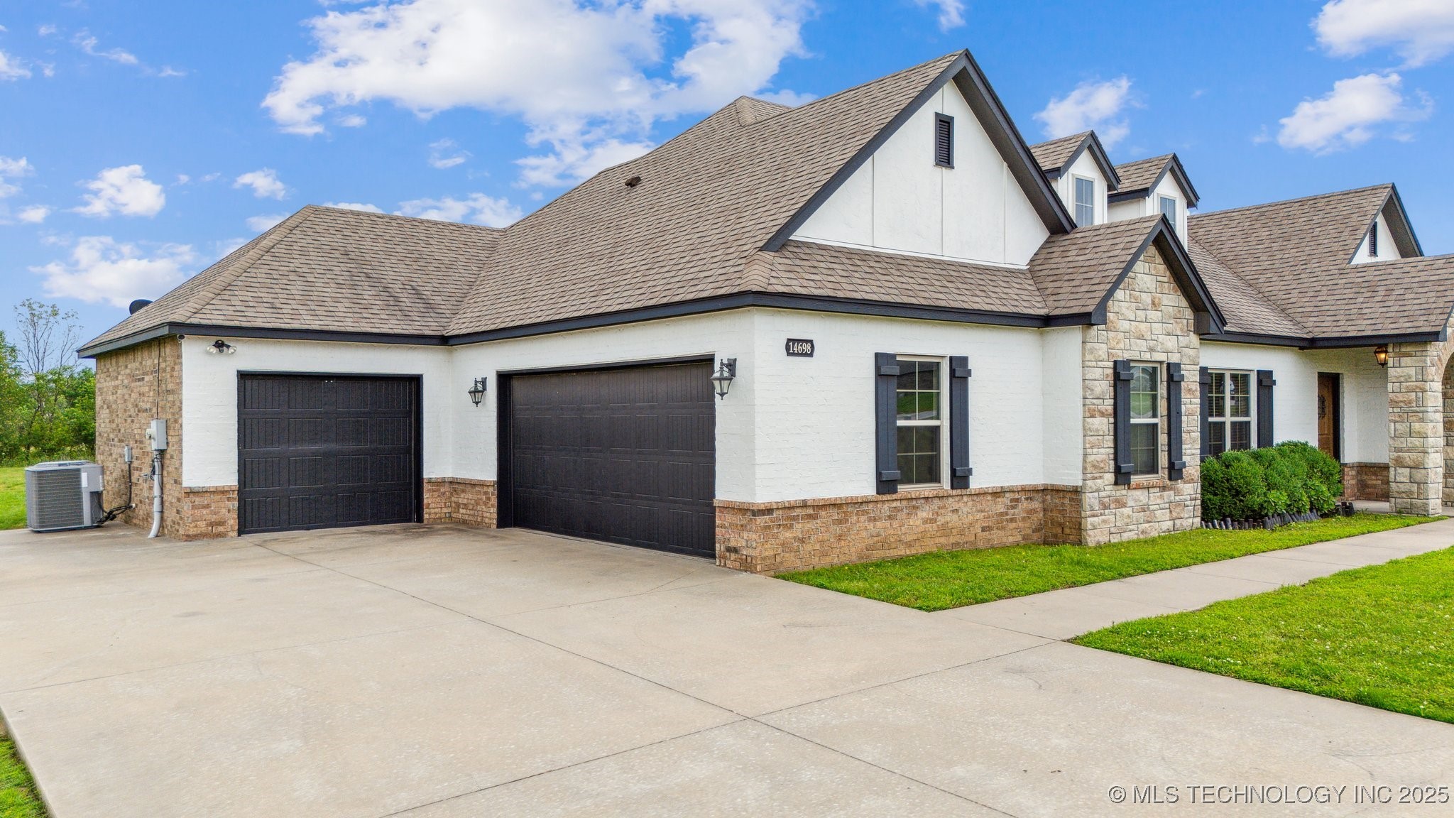 14698 Eagle Drive