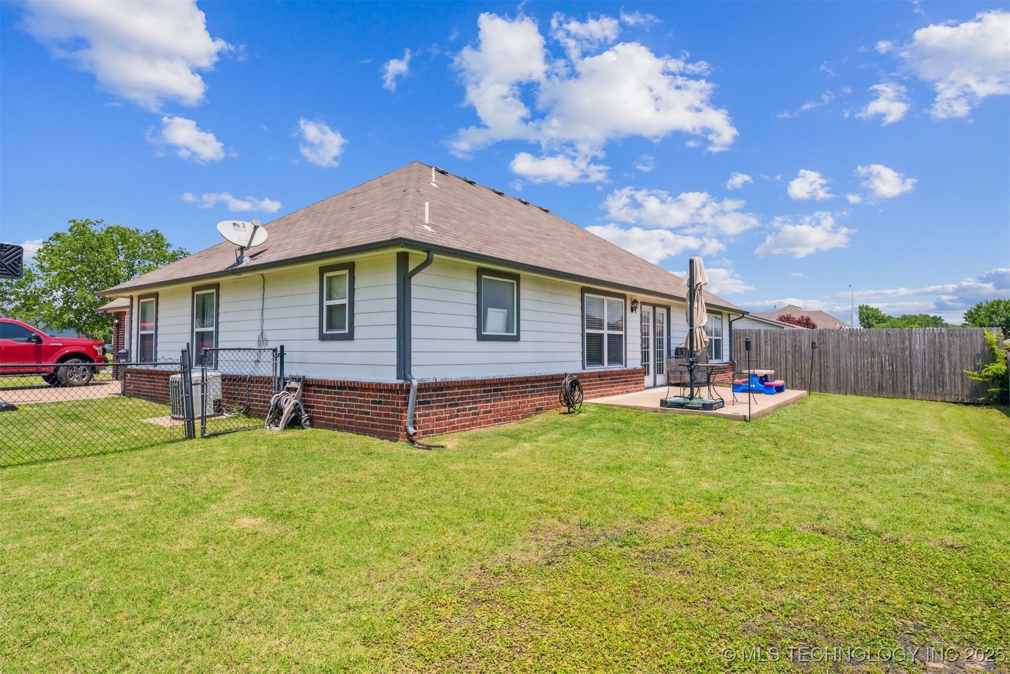 9668 E 530 Road