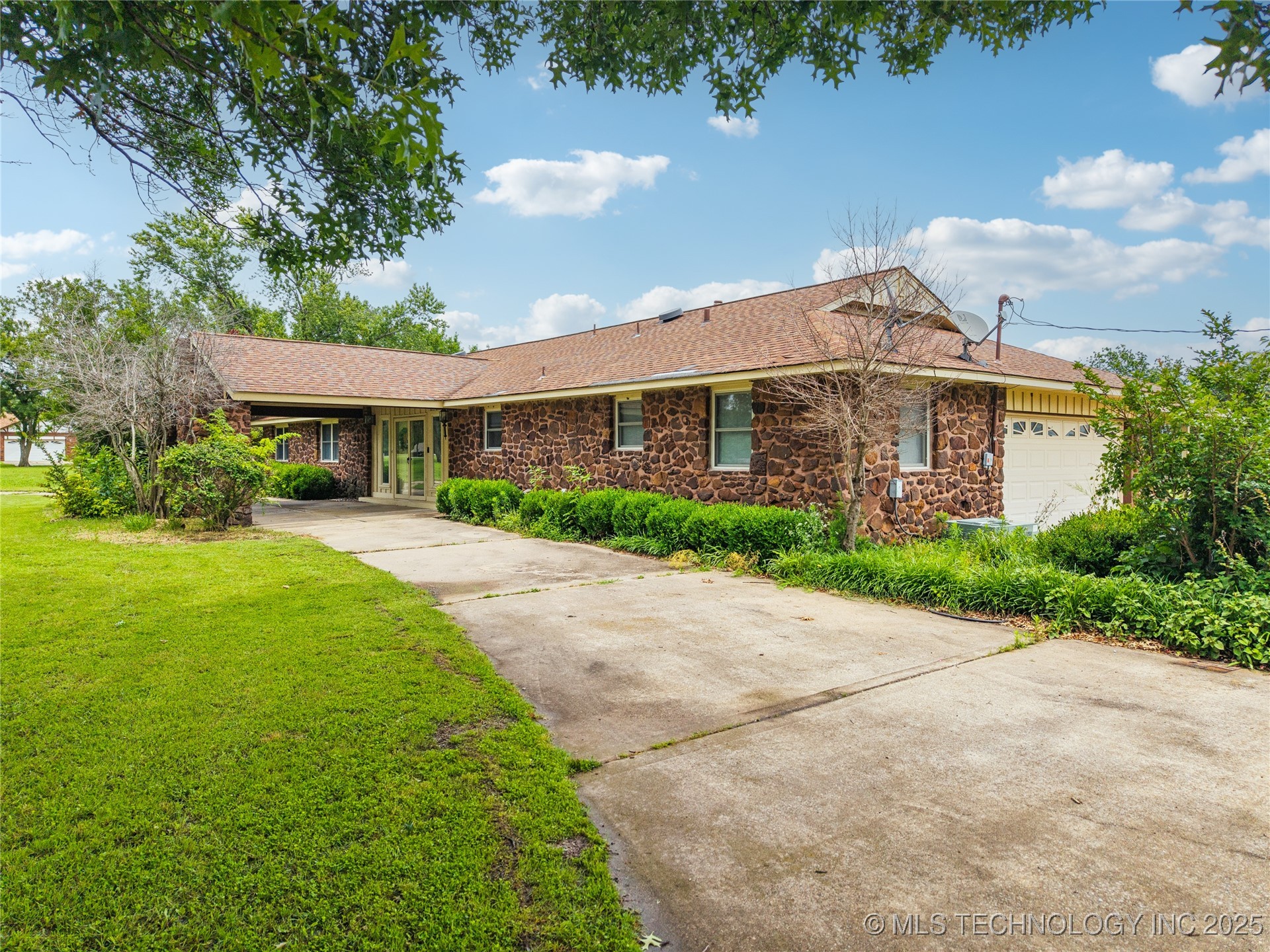 24601 S Meadow Circle Drive