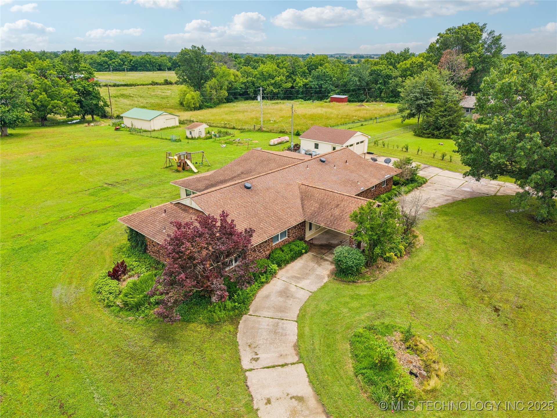 24601 S Meadow Circle Drive