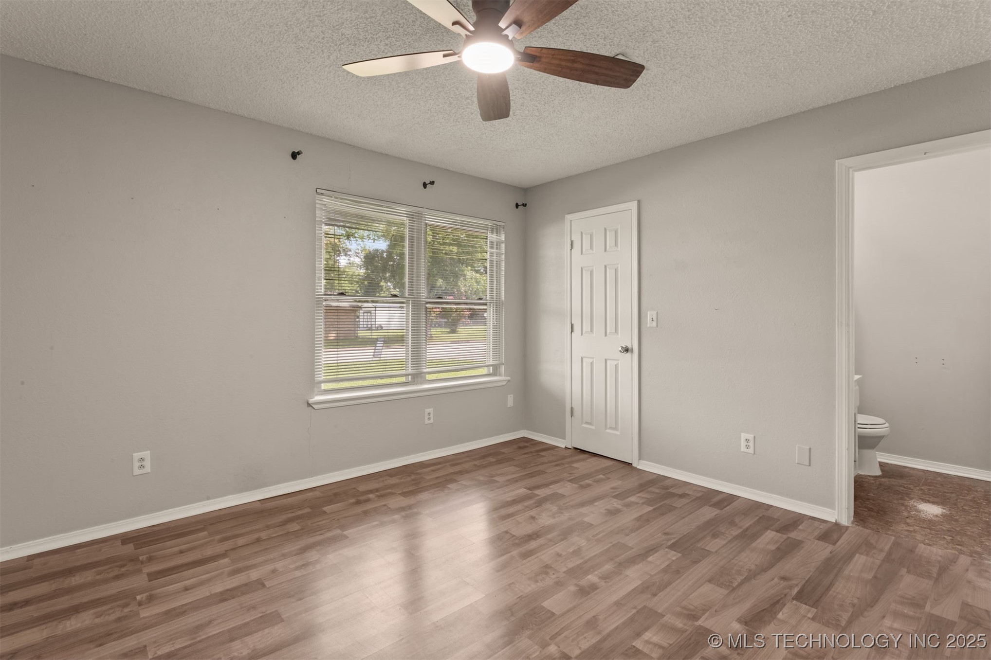 119 W 9th Place S