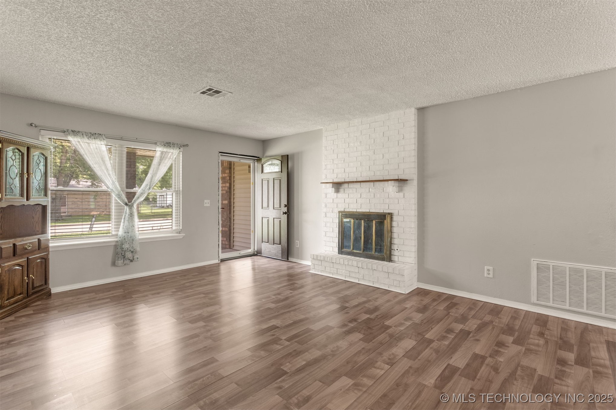 119 W 9th Place S