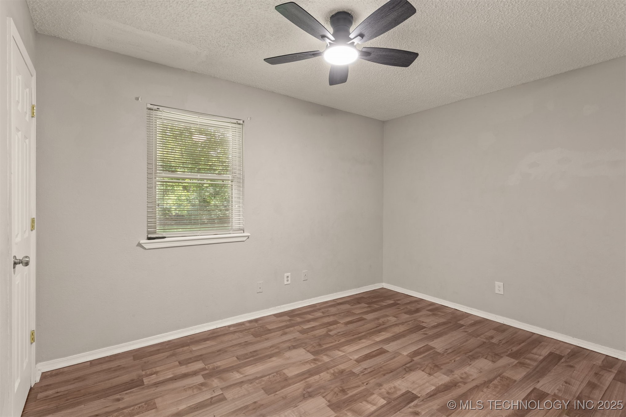 119 W 9th Place S