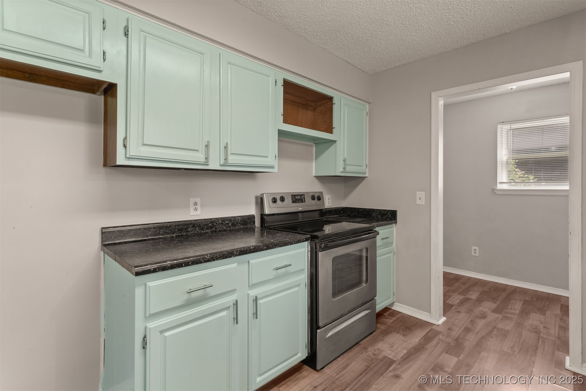 119 W 9th Place S