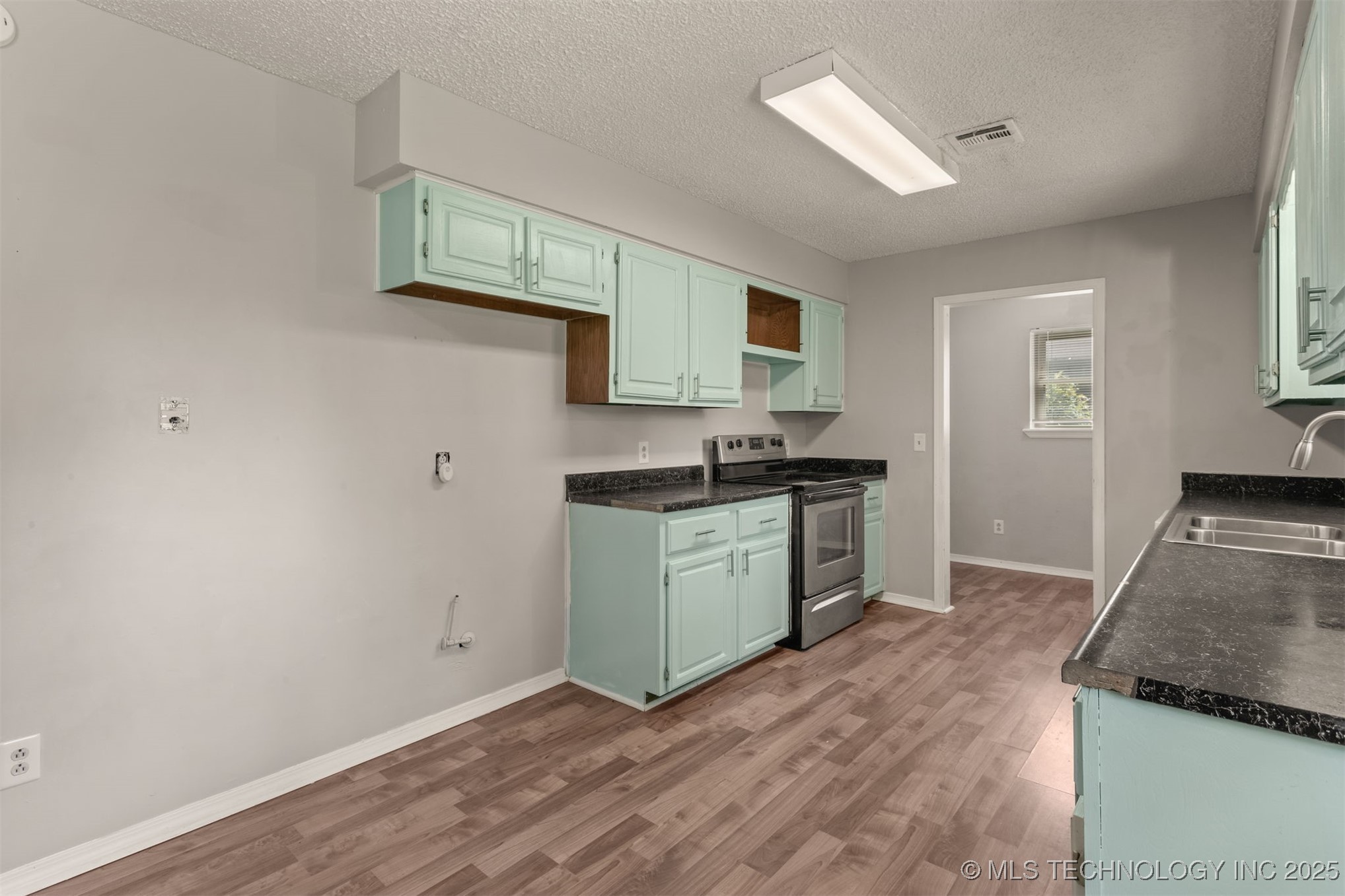 119 W 9th Place S