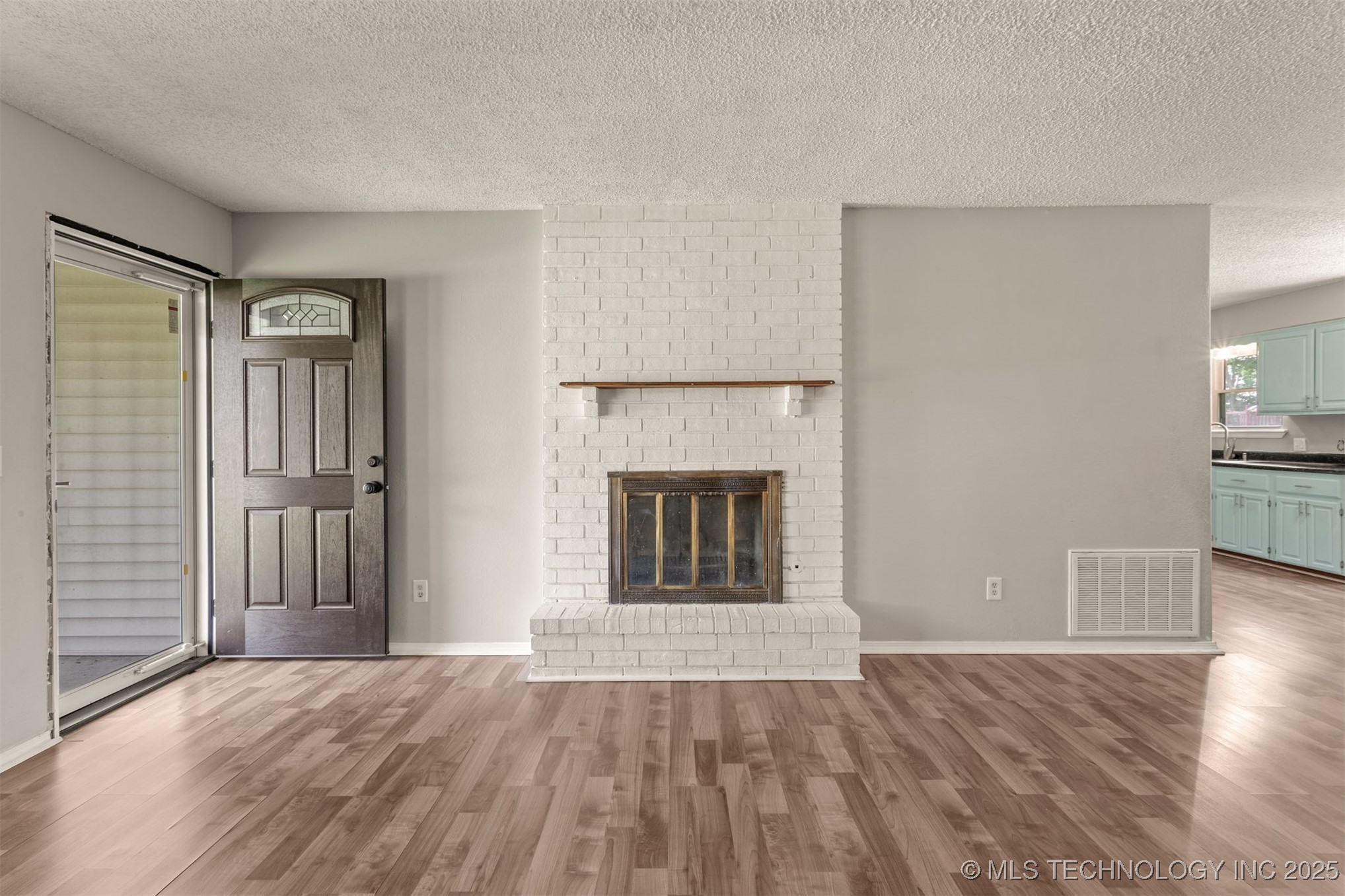 119 W 9th Place S