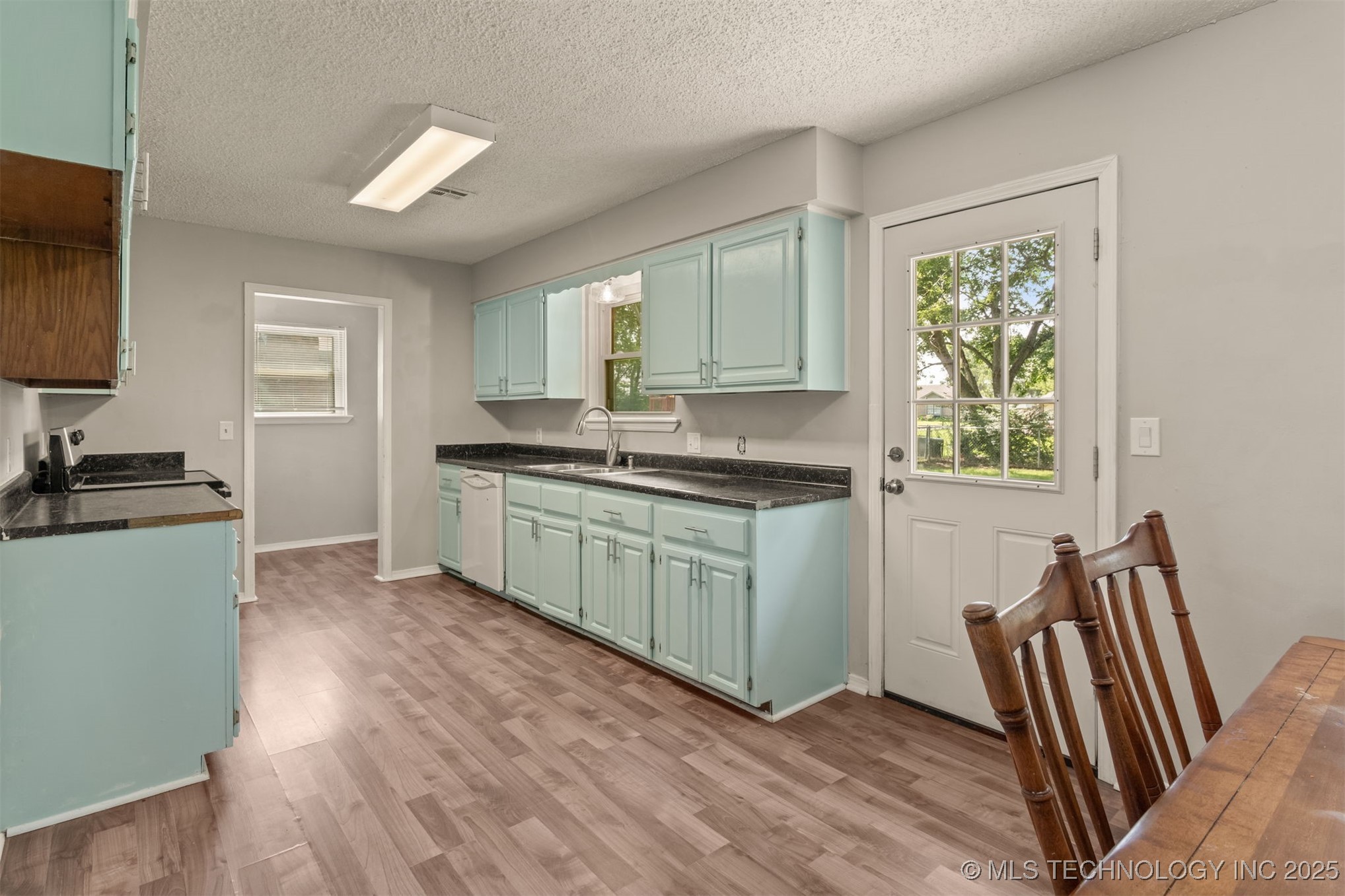 119 W 9th Place S