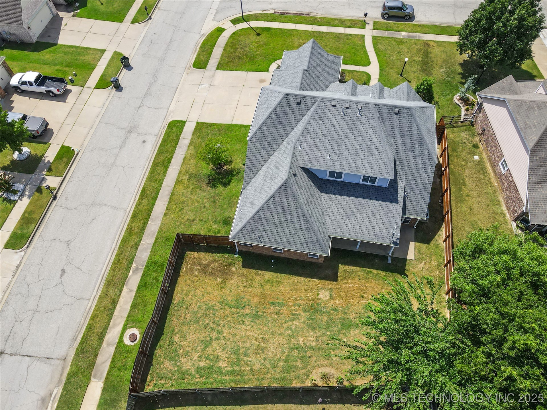 10206 N 142nd East Avenue