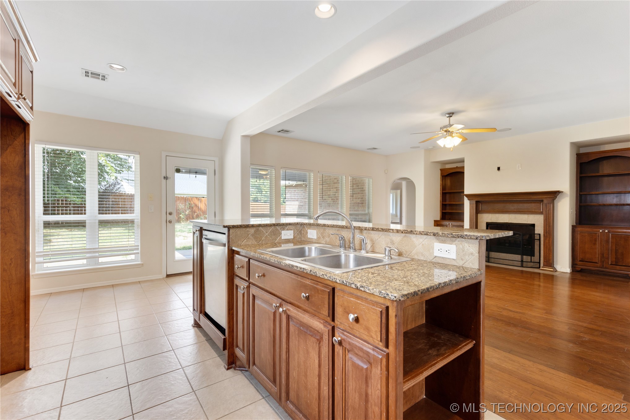 10206 N 142nd East Avenue