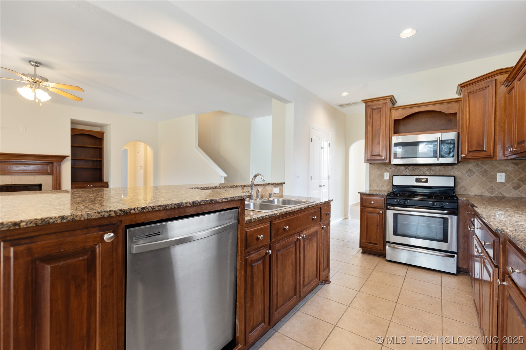 10206 N 142nd East Avenue