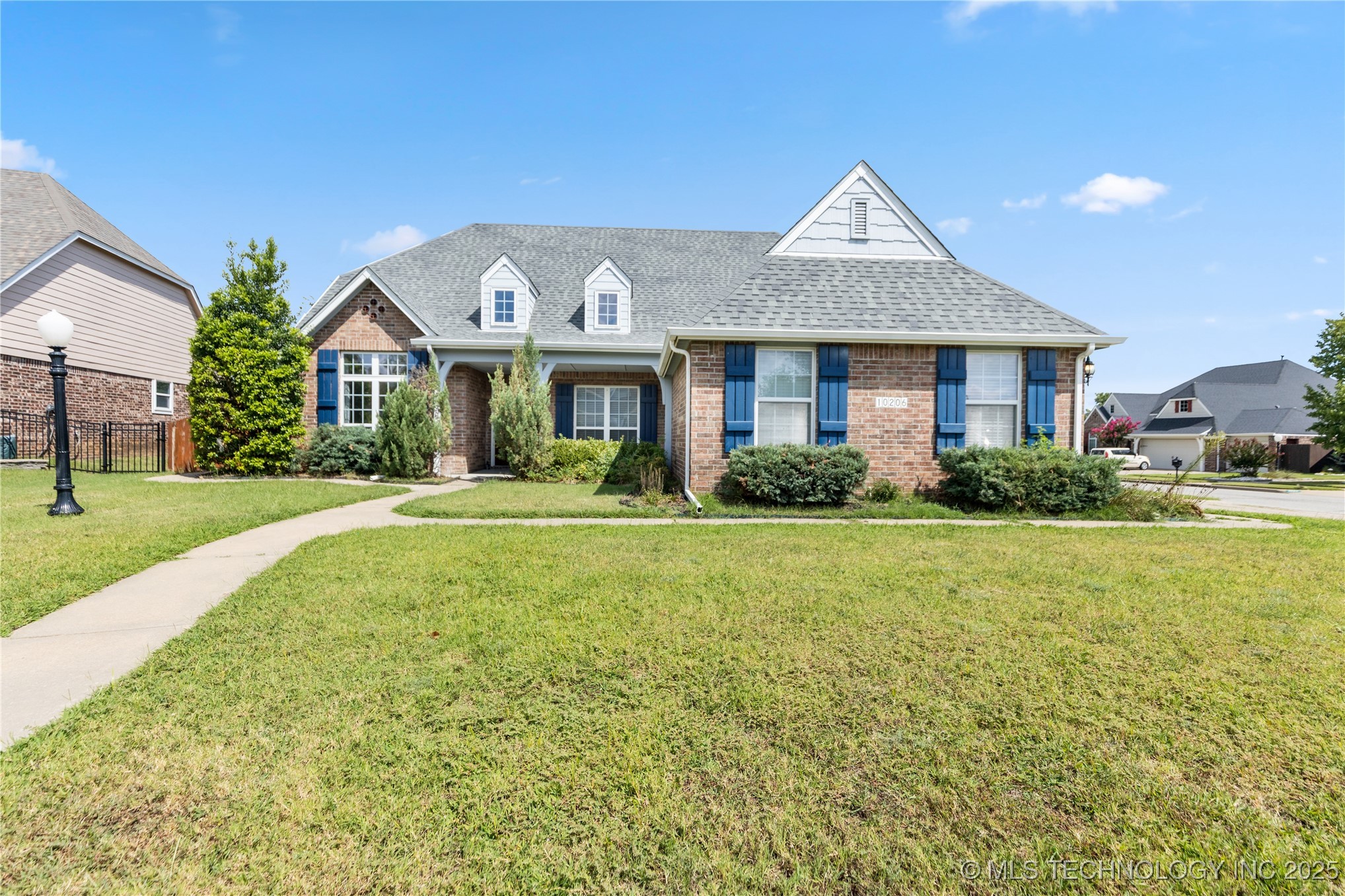 10206 N 142nd East Avenue