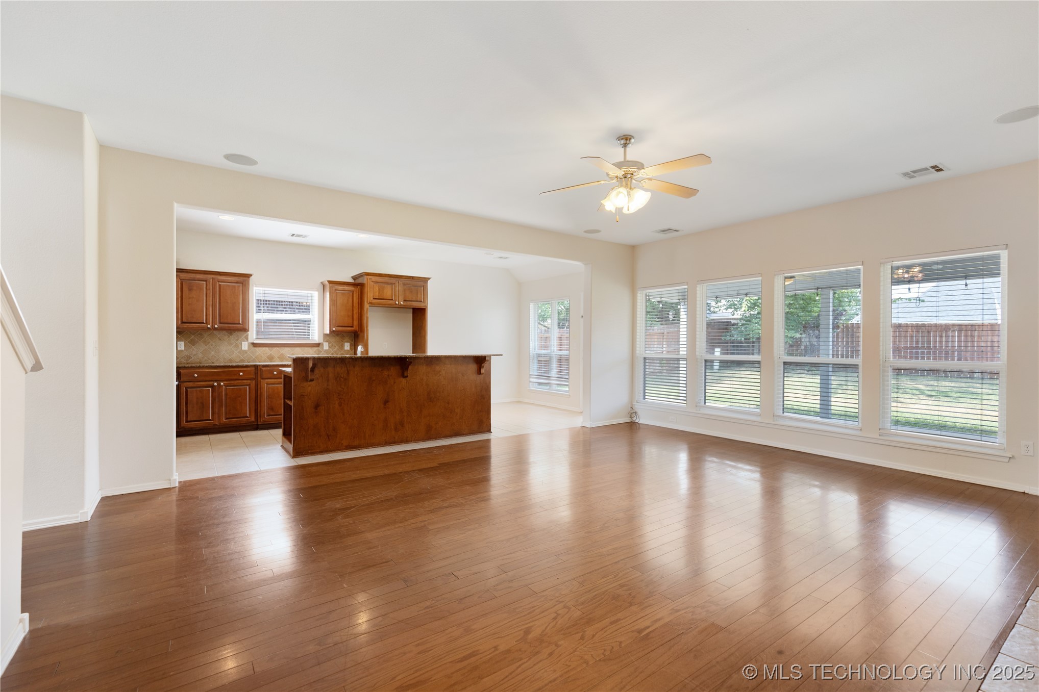 10206 N 142nd East Avenue