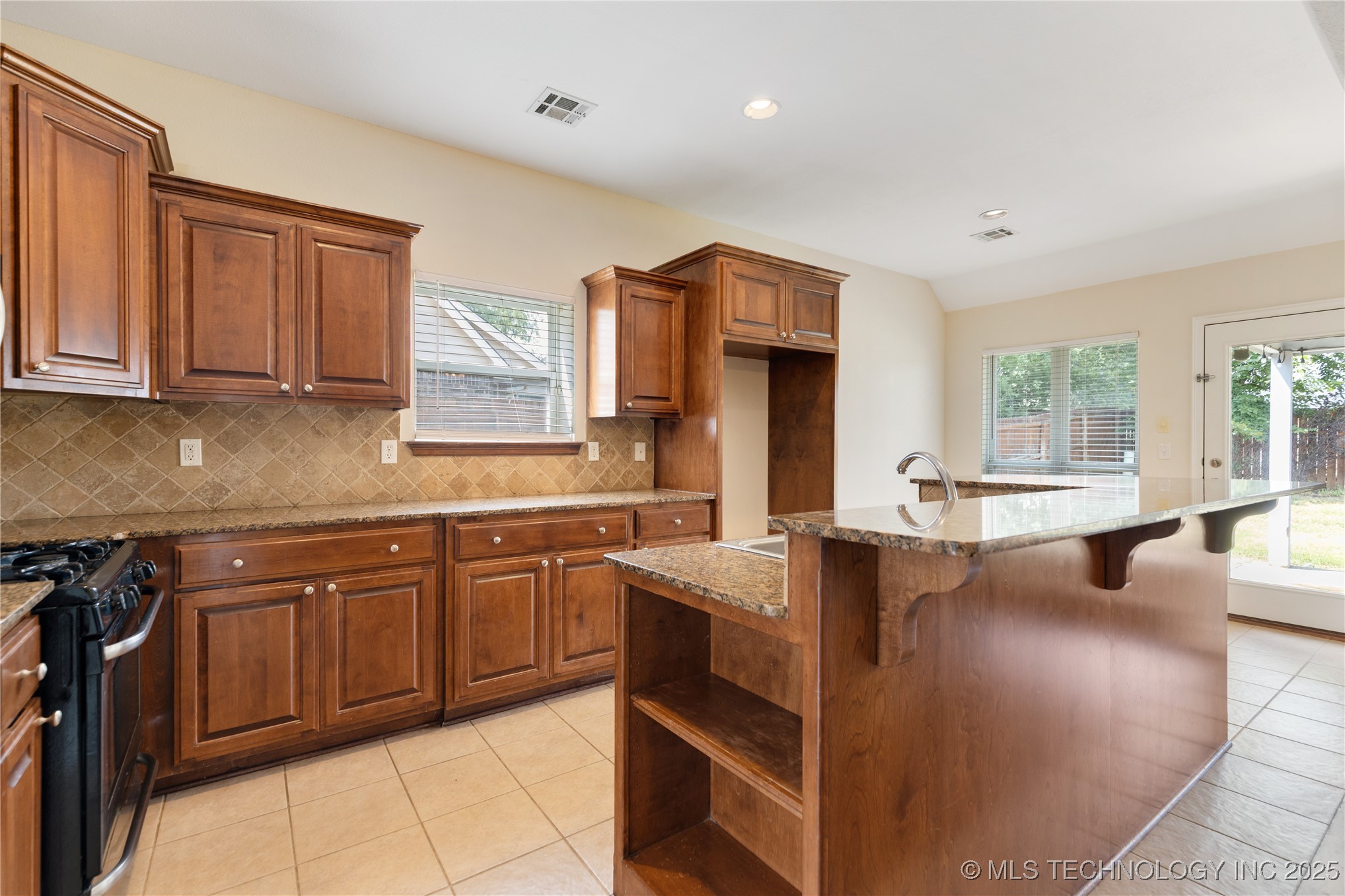 10206 N 142nd East Avenue