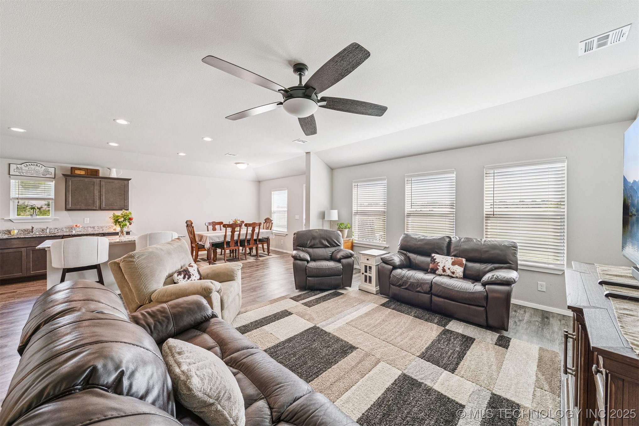 10019 E 107th Place North