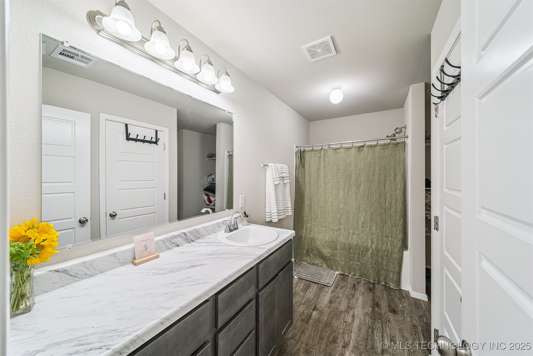 10019 E 107th Place North