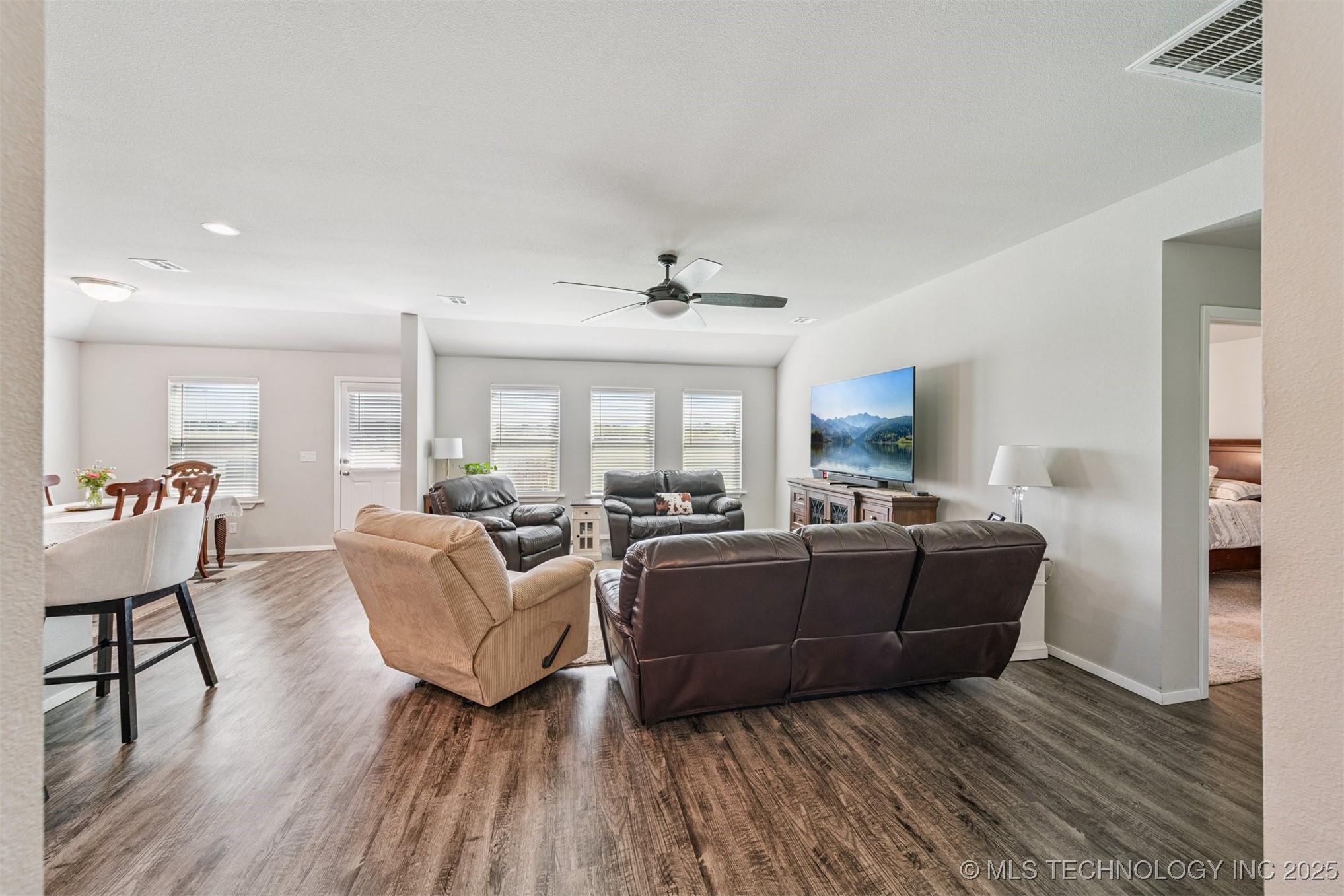 10019 E 107th Place North