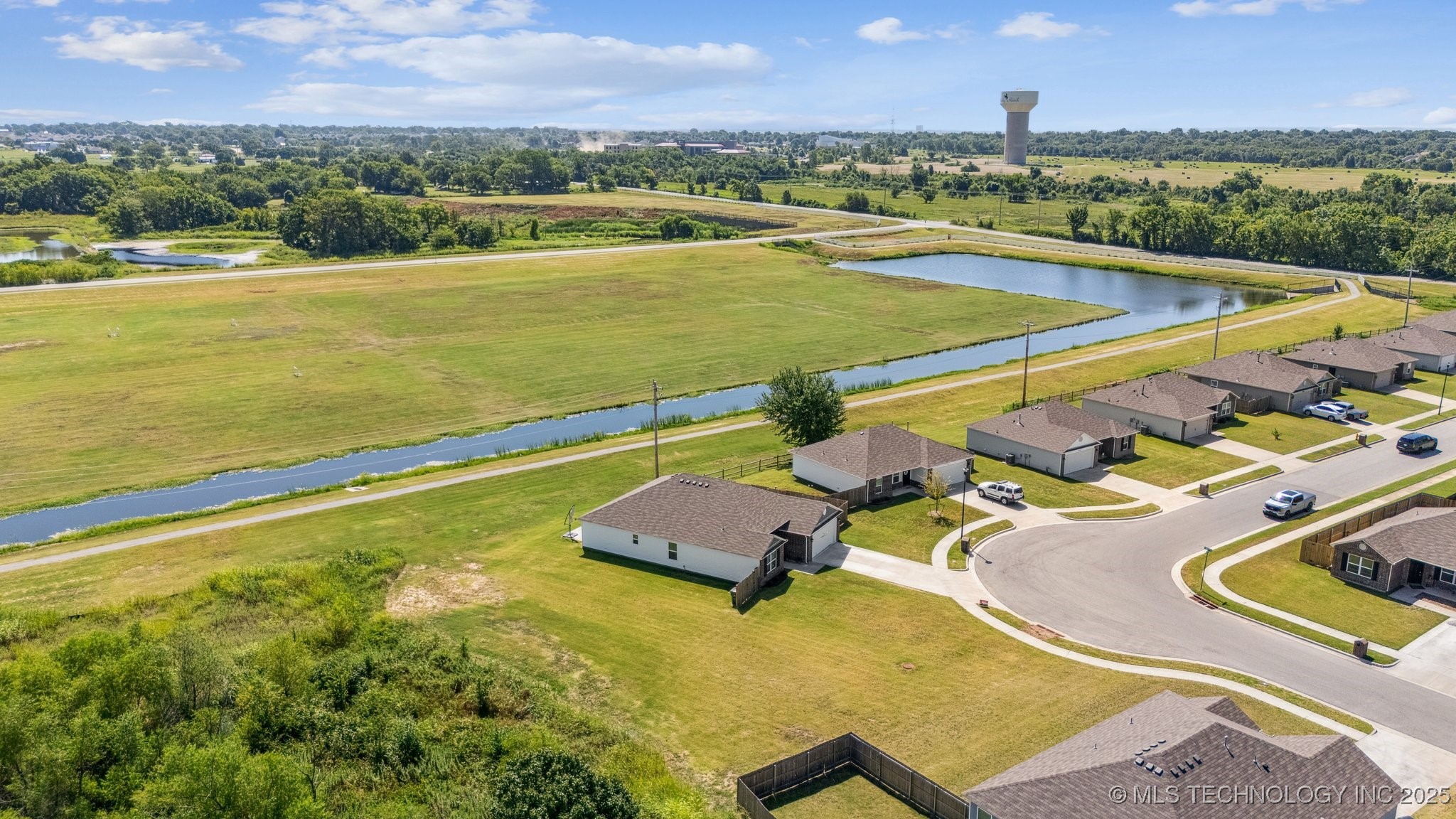 10019 E 107th Place North