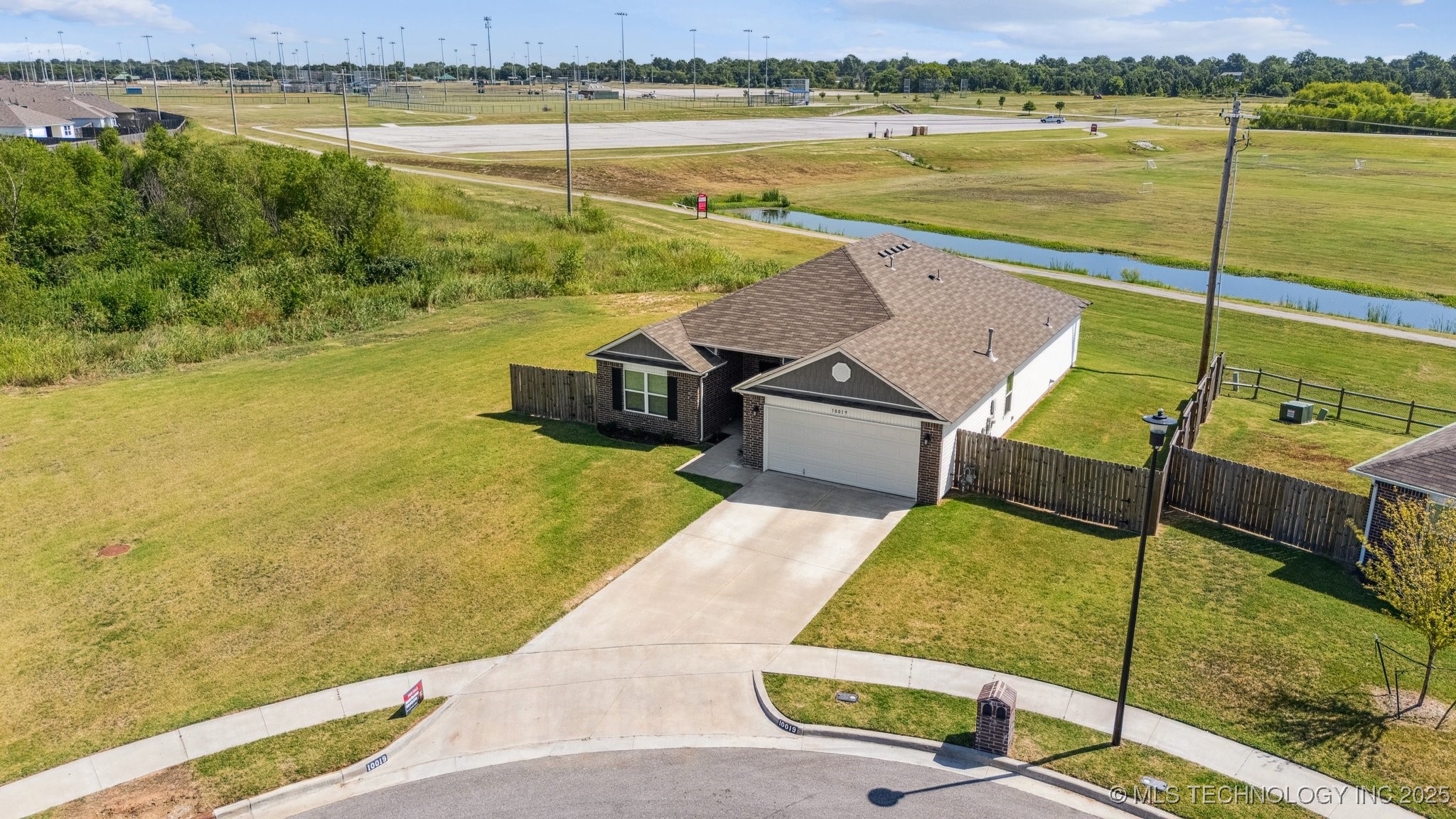 10019 E 107th Place North