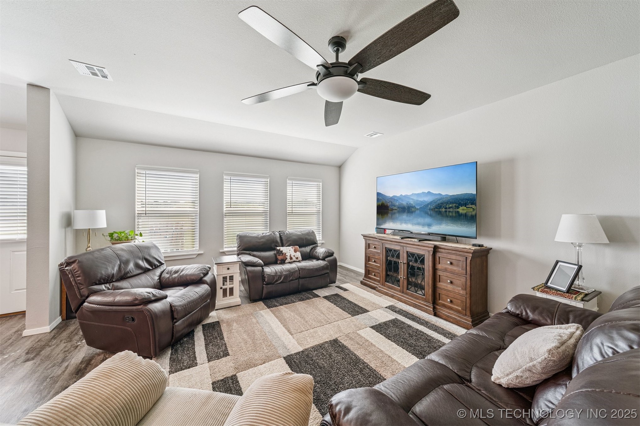 10019 E 107th Place North