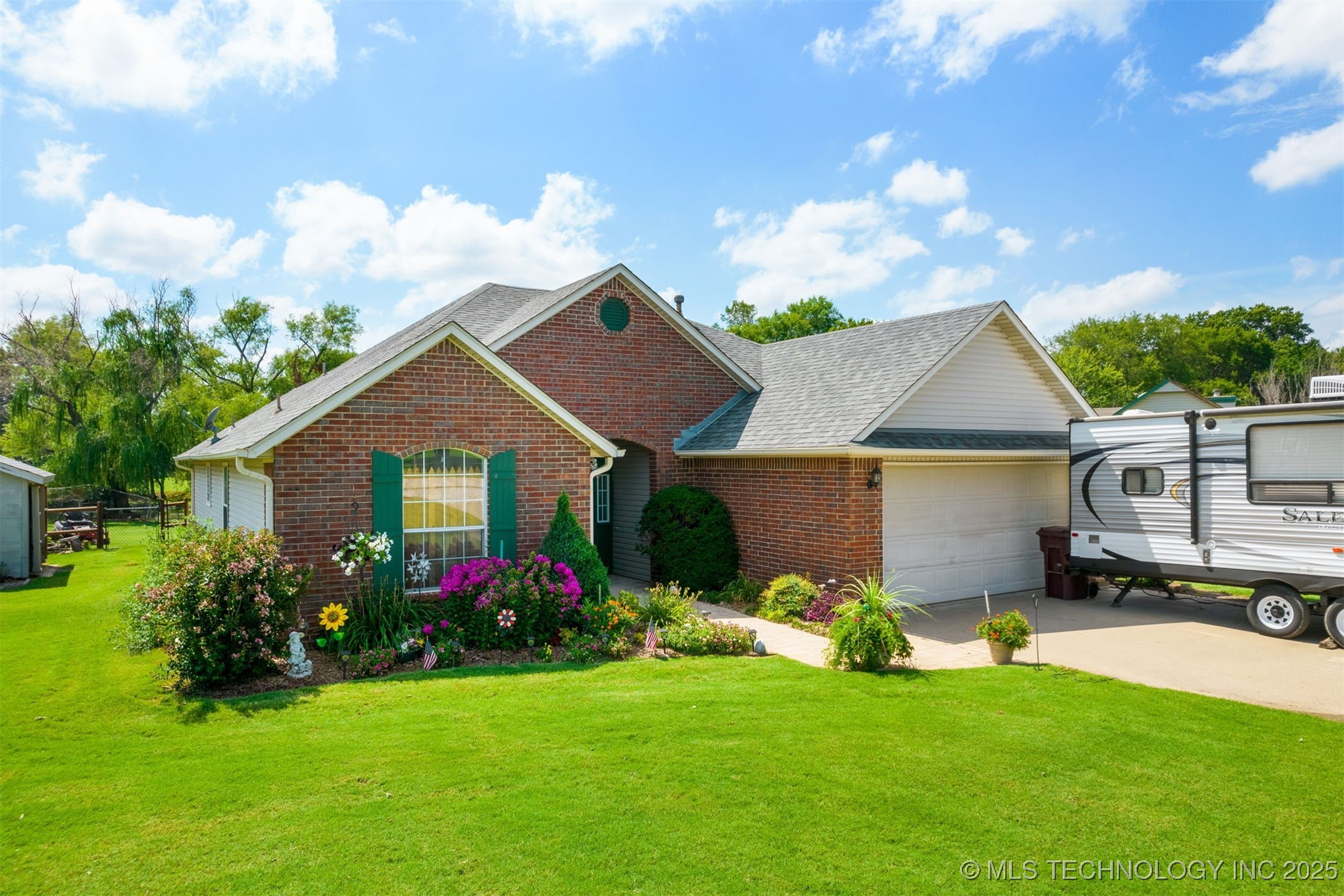 25072 Hackamore Road W