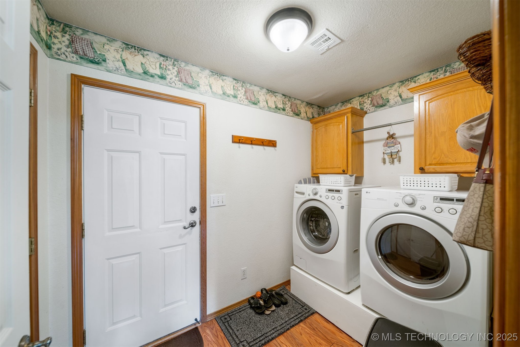 25072 Hackamore Road W