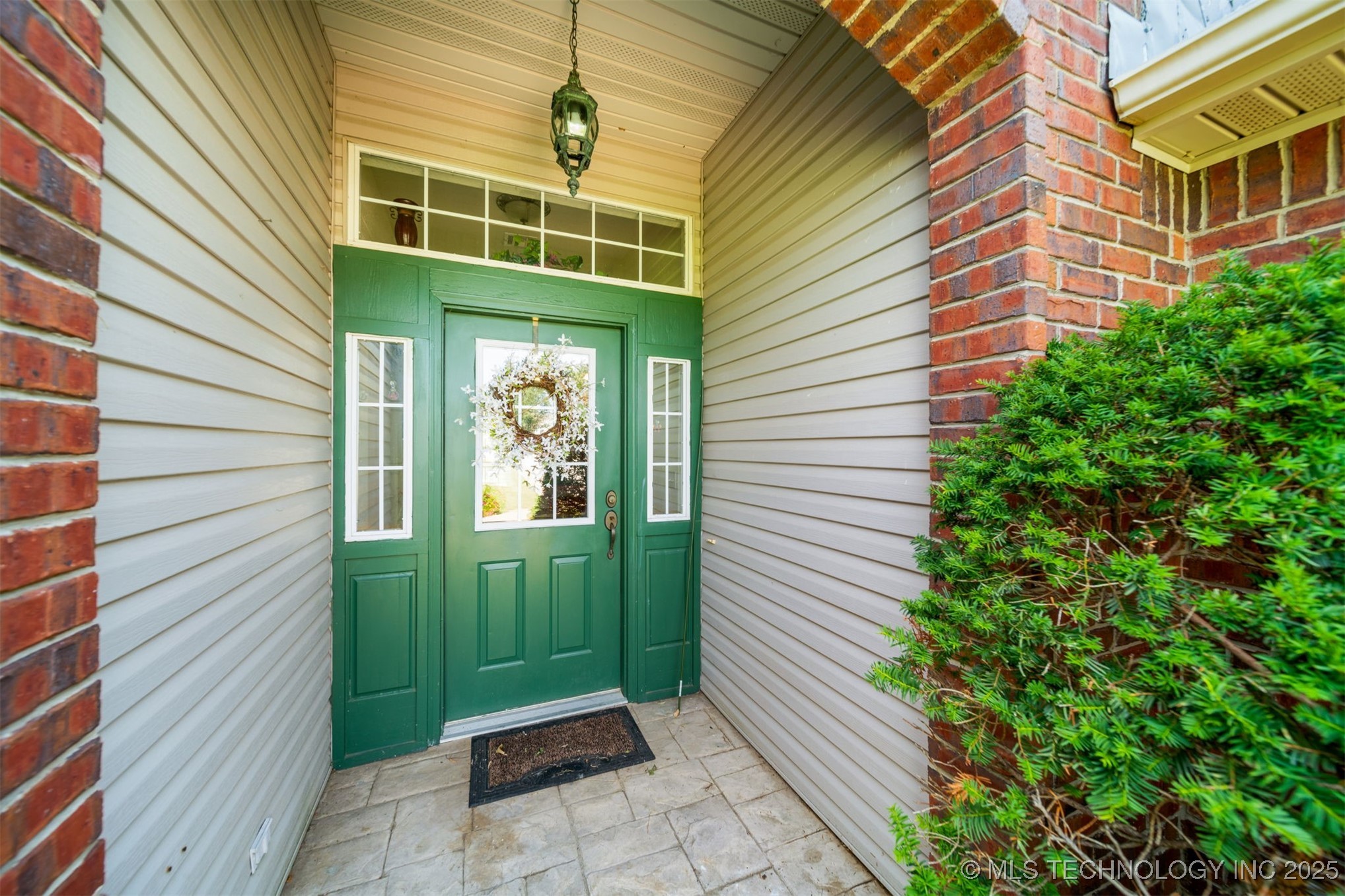 25072 Hackamore Road W