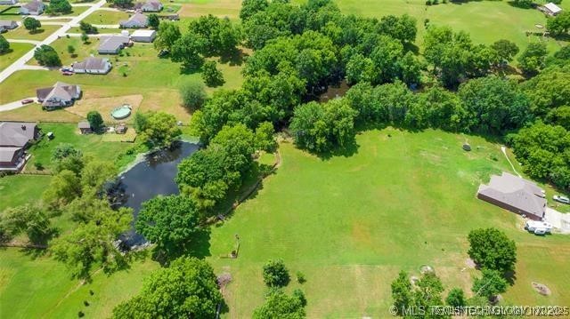 25072 Hackamore Road W