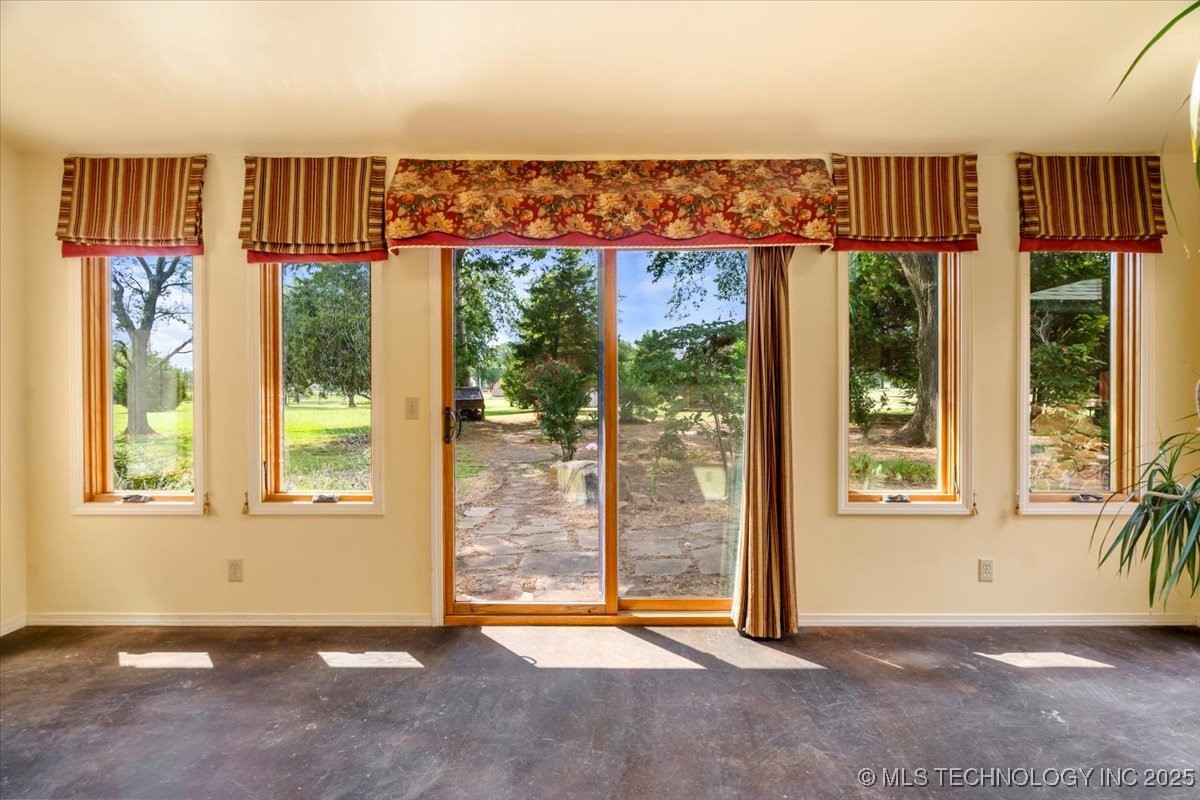 8203 N 160th East Avenue