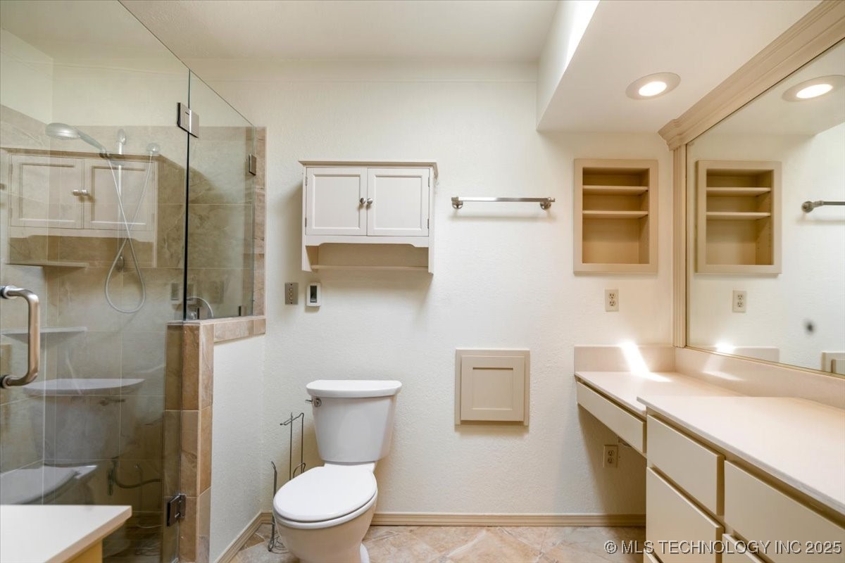 8203 N 160th East Avenue