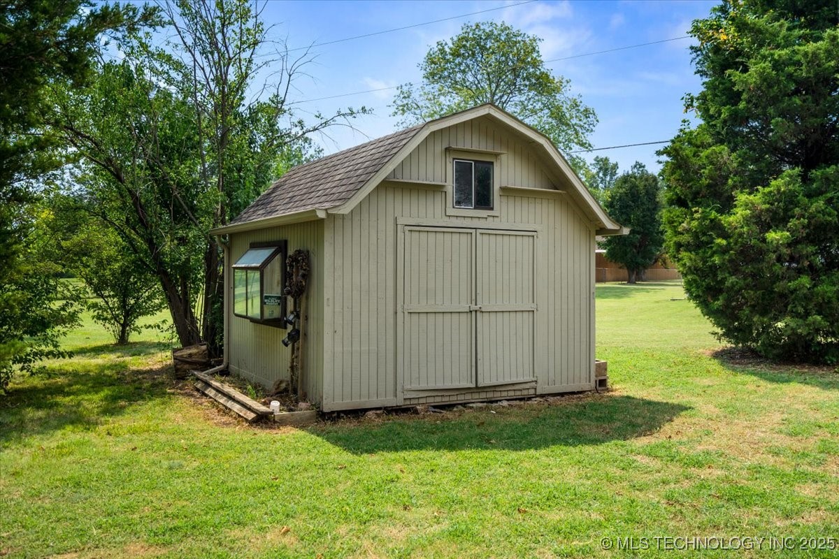 8203 N 160th East Avenue