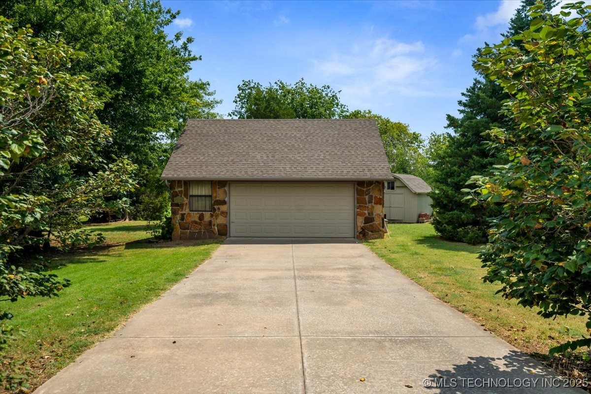 8203 N 160th East Avenue